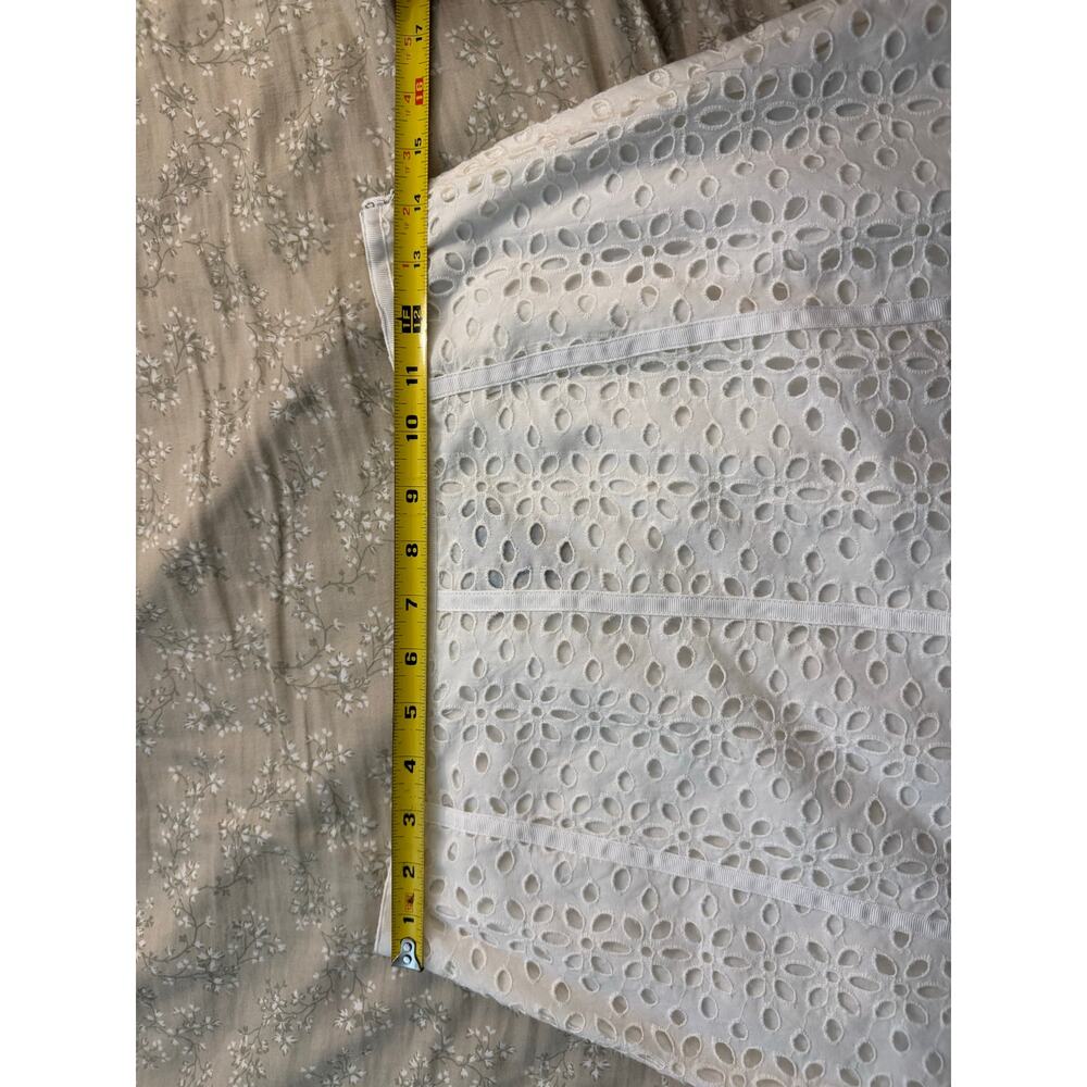 Rafaella Petites White 100% Cotton Floral Eyelet A-Line Skirt Size 6P - Picture 4 of 5